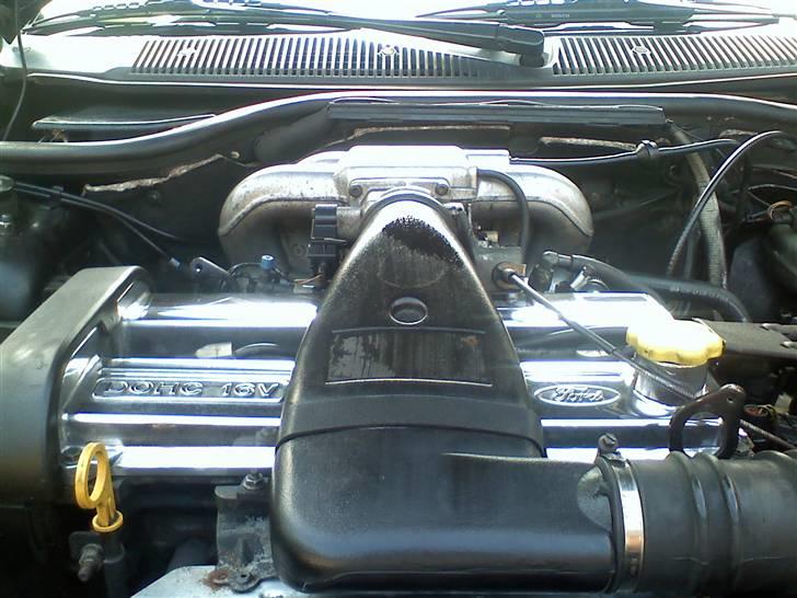 Ford Escort 1.8 XR3i Solgt - Med det nye ventildæksel billede 6