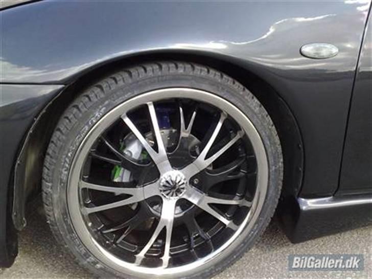 Mazda 323 f SOLGT billede 12