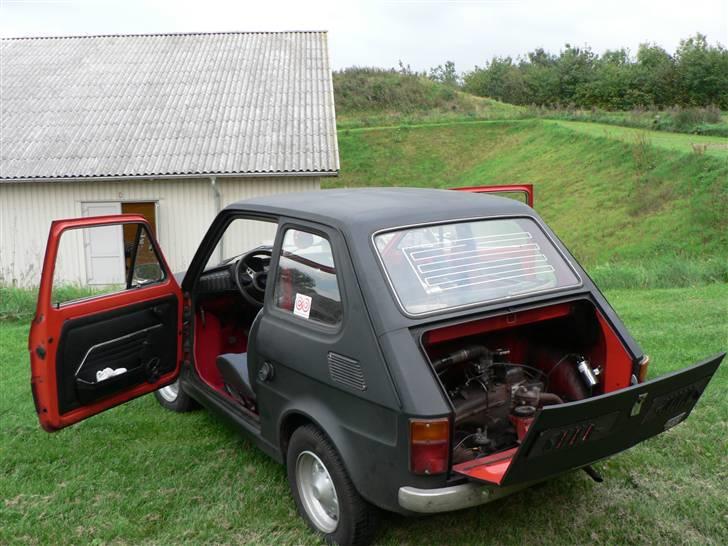 Fiat 126 "Solgt" - så står den helt åben  billede 13