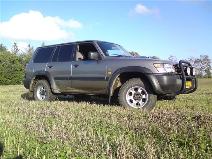 Nissan patrol 2.8y61*EXPORTERET* billede 3