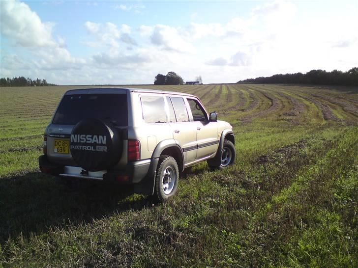 Nissan patrol 2.8y61*EXPORTERET* billede 7