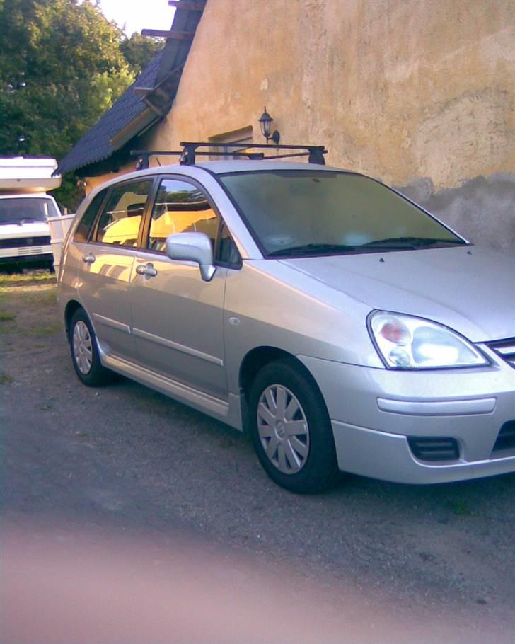 Suzuki liana billede 2