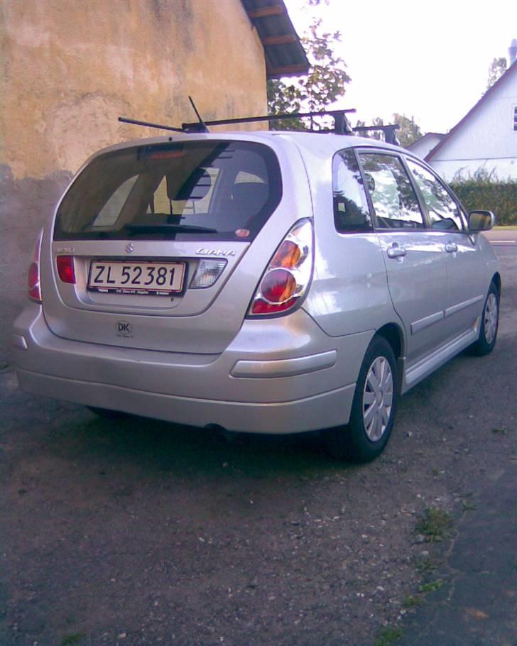 Suzuki liana billede 3