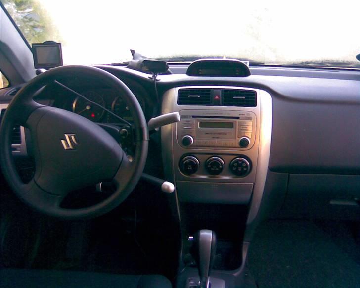 Suzuki liana billede 5