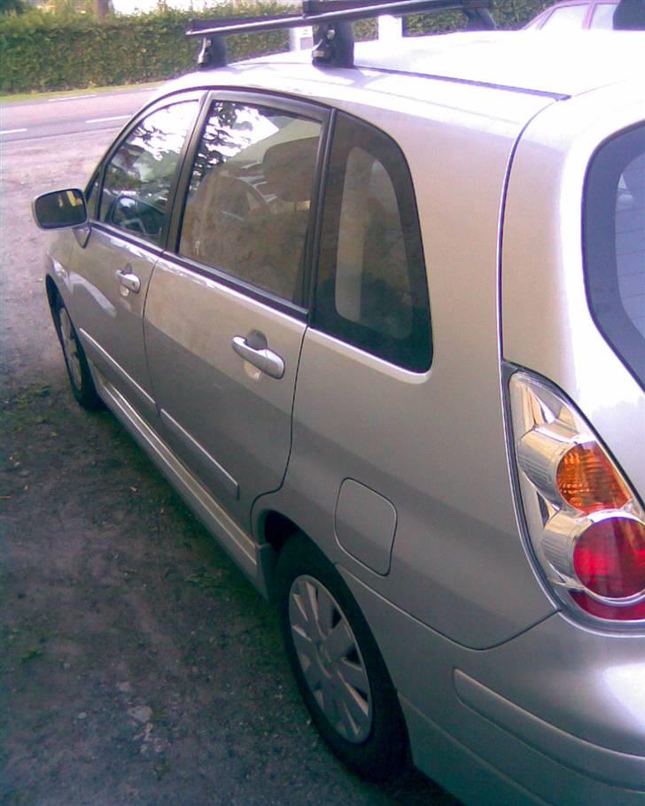 Suzuki liana billede 7