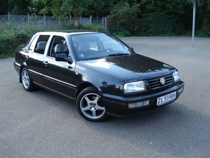 VW Vento 1,9 TDi ``SOLGT´´ billede 2