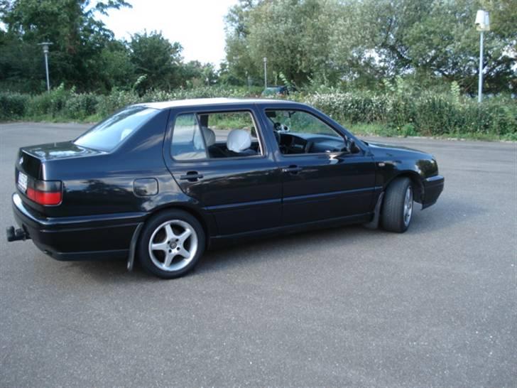 VW Vento 1,9 TDi ``SOLGT´´ billede 3