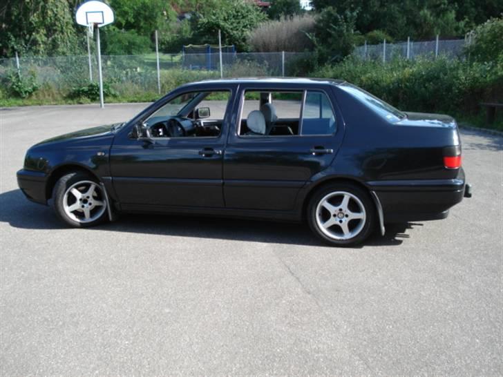 VW Vento 1,9 TDi ``SOLGT´´ billede 4