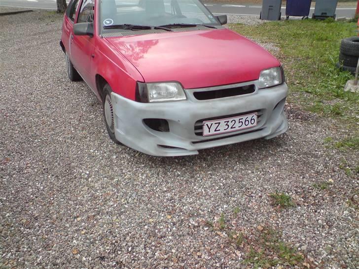Opel Kadett E. (RUSTDØD:) - ny frontskørt. ;) billede 6