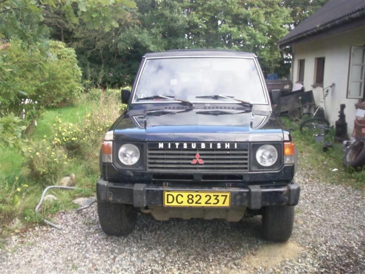 Mitsubishi pajero 2,5td solgt billede 2