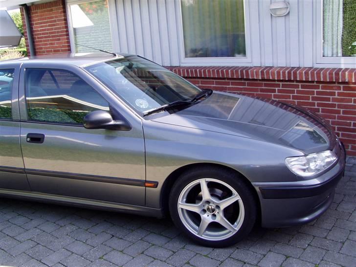 Peugeot 406 billede 1