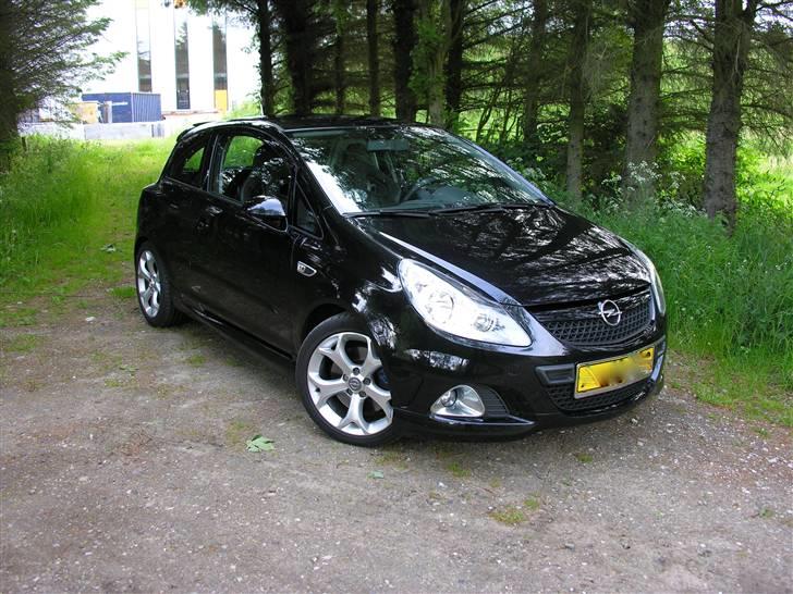 Opel Corsa OPC - solgt - corsa opc 192+ hk - min første bil:) billede 1