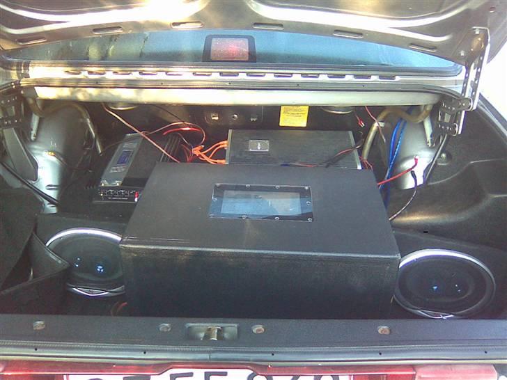 Volvo 240 2,3 GL *TOTALVRAKET* billede 11