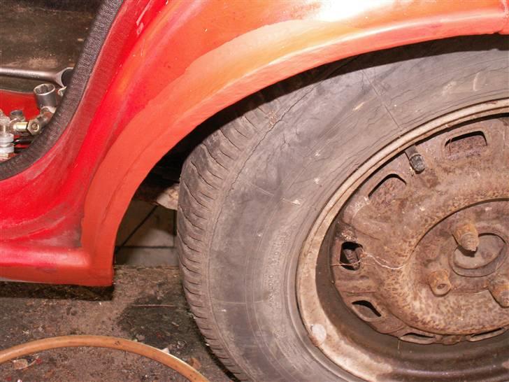 Opel Rekord E2 - Og så er min bagskærm blevet svejst op billede 15