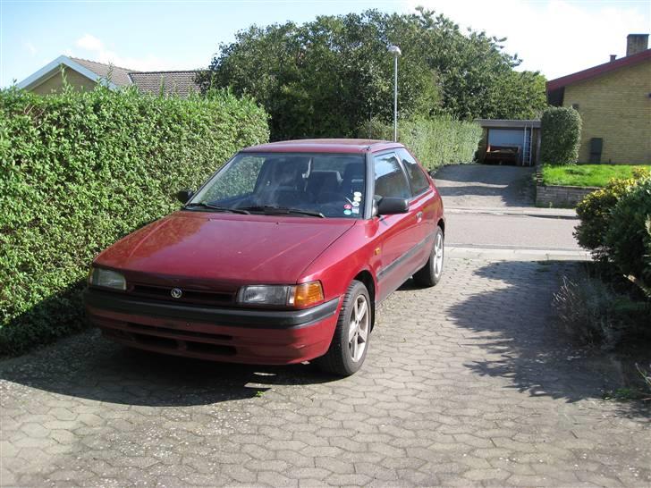 Mazda 323 BG - SOLGT billede 1