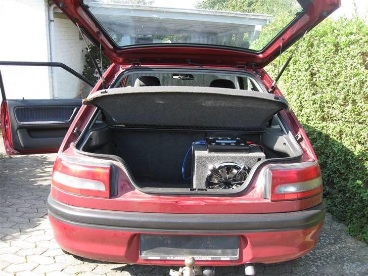 Mazda 323 BG - SOLGT billede 5