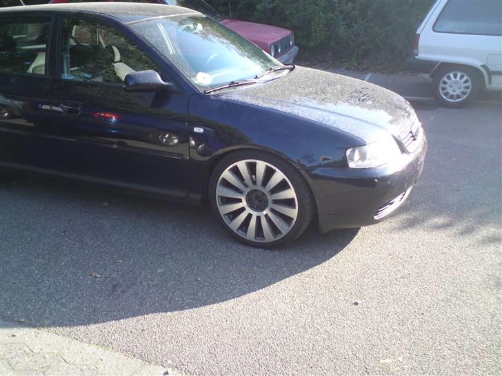 Audi a3 - skulle lige prøve min lillebrors 19":-) billede 2