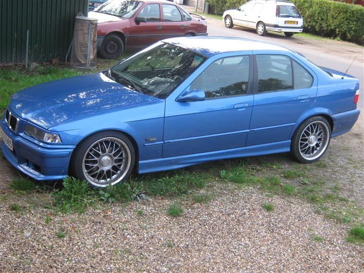 BMW 325 I Vanos billede 8