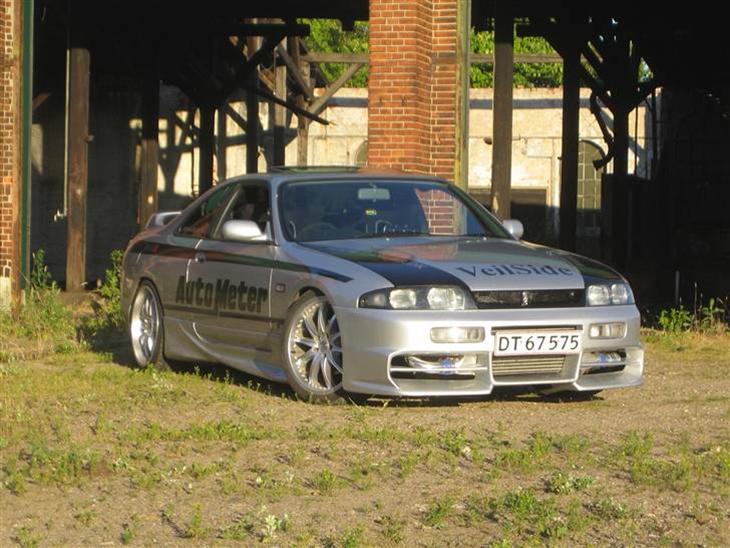 Nissan skyline ecr33