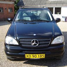 Mercedes Benz ML430 V8 SOLGT .. ;-)