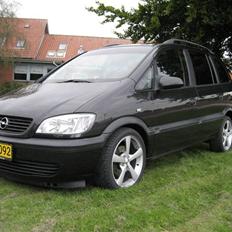 Opel Zafira 2.0 16v