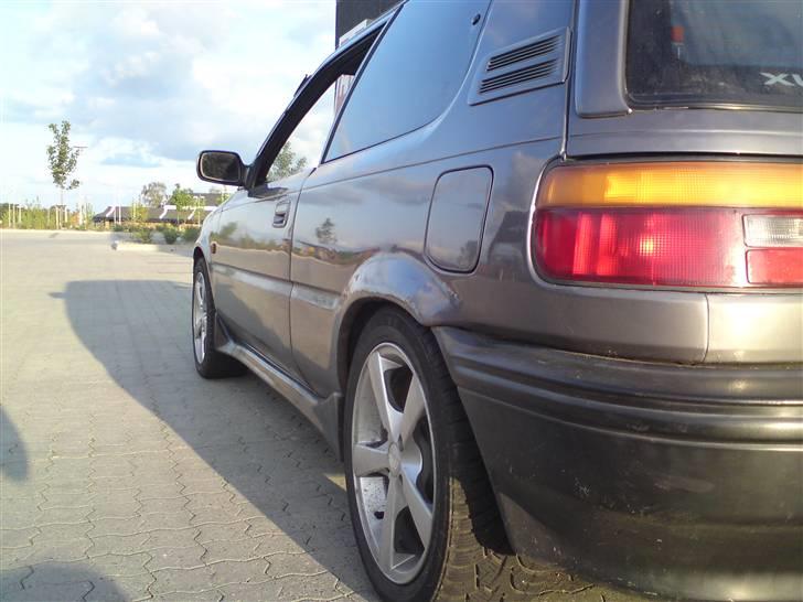 Toyota corolla 1,3 xli  Solgt billede 11