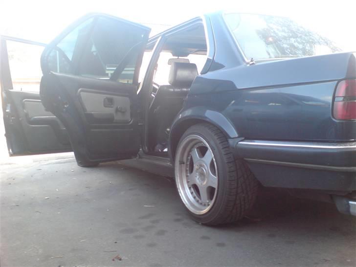BMW E30 320i 'Byttes til touring' billede 18