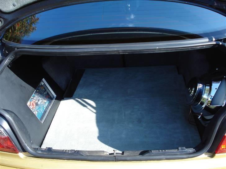 BMW e36 318is SOLGT & SMADRET billede 10