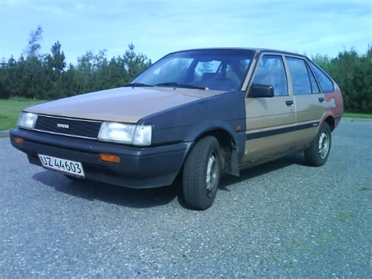 Toyota Corolla AE80 DX Hatchback (SOLGT) billede 1