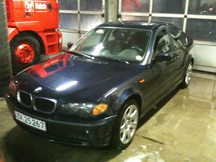 BMW 320 D billede 1