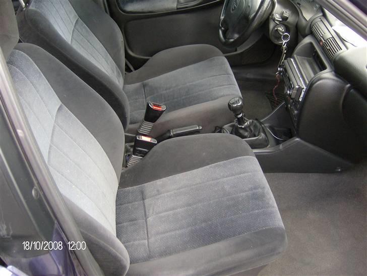 Opel Astra F. (solgt) - Kabinen. billede 8