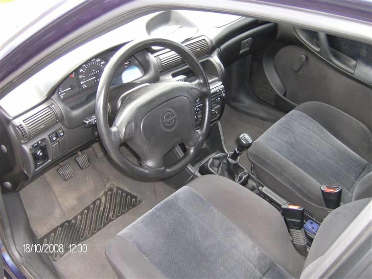 Opel Astra F. (solgt) - Kabinen. billede 9