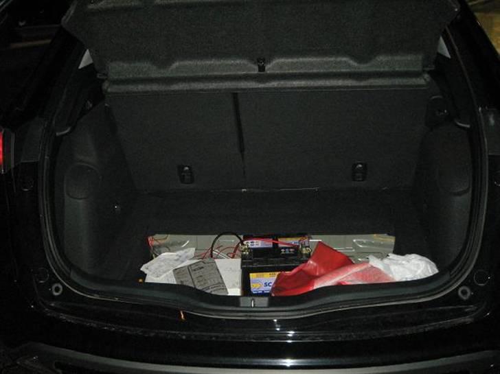 Honda Civic - Batteri om bag, som er til Ex. udstyr.. har bare lii sæt det til, skal bygges ind i spejl/glas.. med omformer PL osv. billede 6