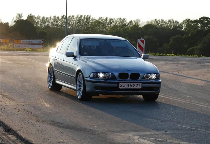BMW E39 523i   billede 8