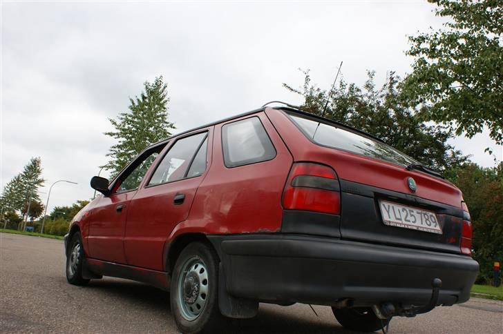 Skoda FELICIA COMBI 136 *SOLGT* billede 4