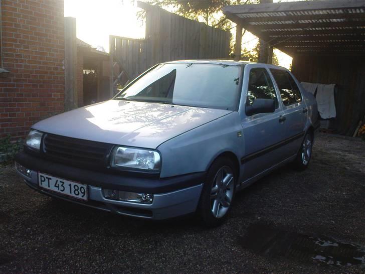VW Vento 1.8 CL SOLGT billede 1