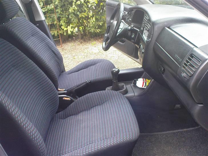 VW Vento 1.8 CL SOLGT billede 10