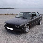 BMW E30 320I "Solgt" 