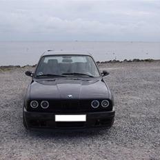 BMW E30 320I "Solgt" 