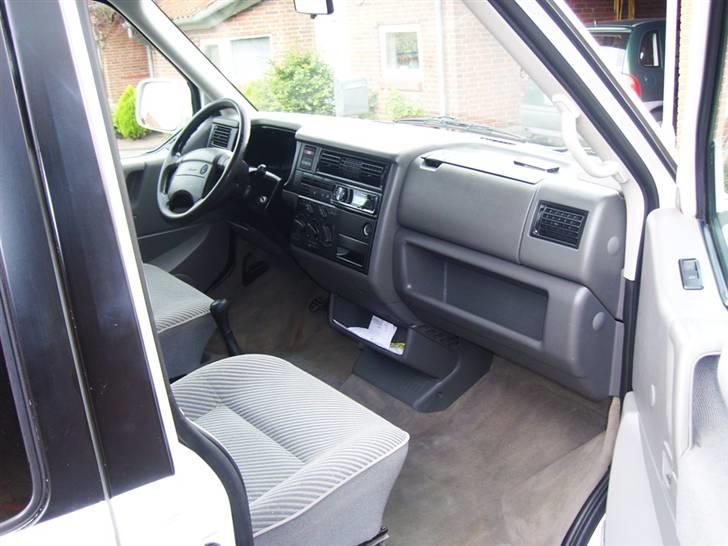 VW Caravelle billede 2