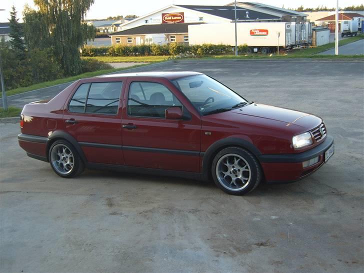 VW Vento (Solgt) billede 1