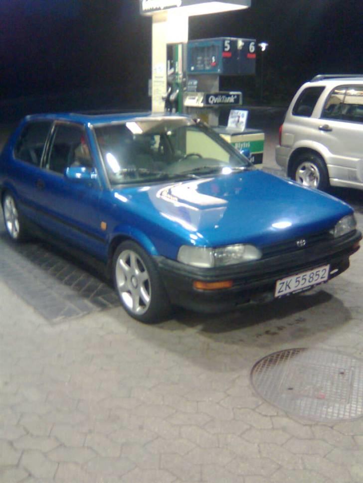 Toyota Corolla 1,6 (SOLGT) billede 1