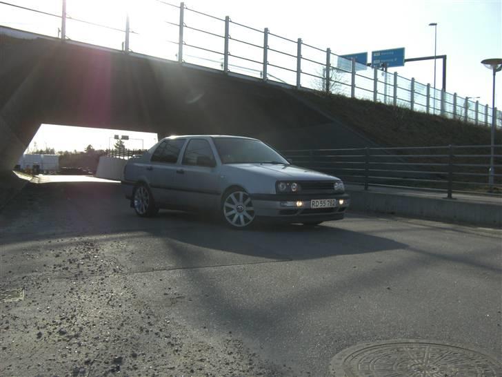 VW vento 1,8 solgt/ nu skrot billede 5