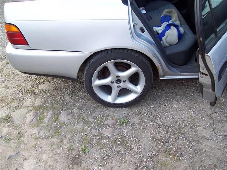 Toyota Corolla 1,3 Sedan billede 2