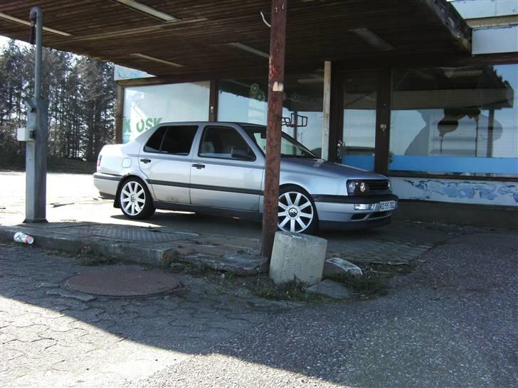 VW vento 1,8 solgt/ nu skrot billede 9