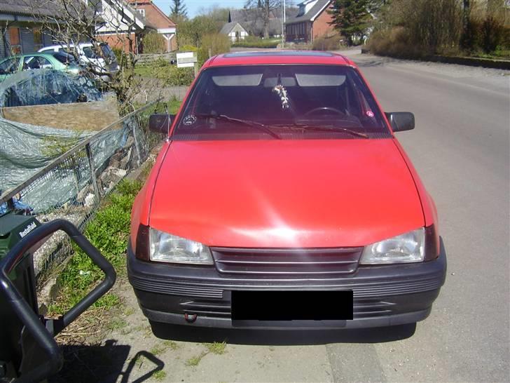 Opel Kadett 1,4i *TOTALSKADET* billede 16