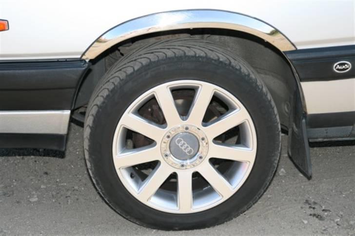 Audi 100 C3 2.0E (SOLGT) billede 4