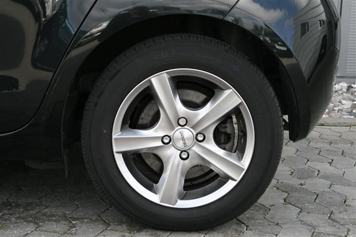 Toyota Yaris 1,4 Luna 5d billede 4