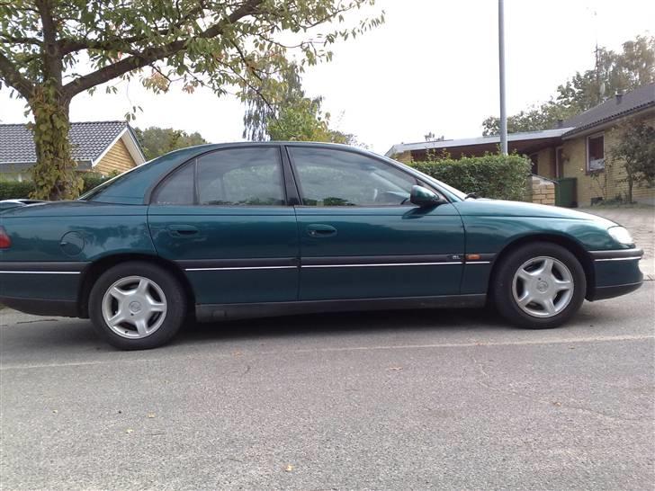 Opel omega b solgt billede 2