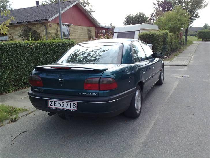 Opel omega b solgt billede 3